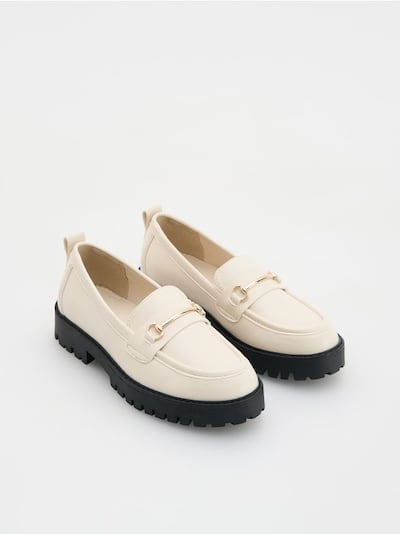 Loafers van imitatieleer
