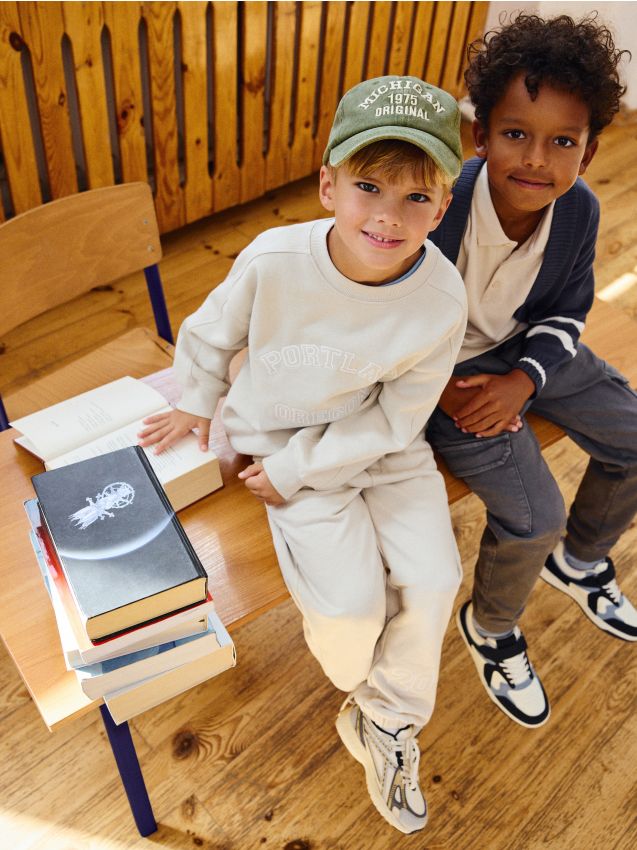 Joggers with chain - RESERVED