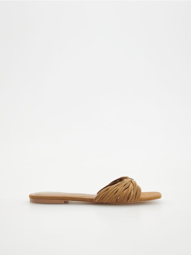 LADIES` SLIDES - RESERVED