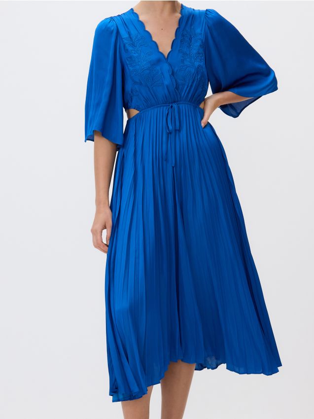 LADIES` DRESS - RESERVED