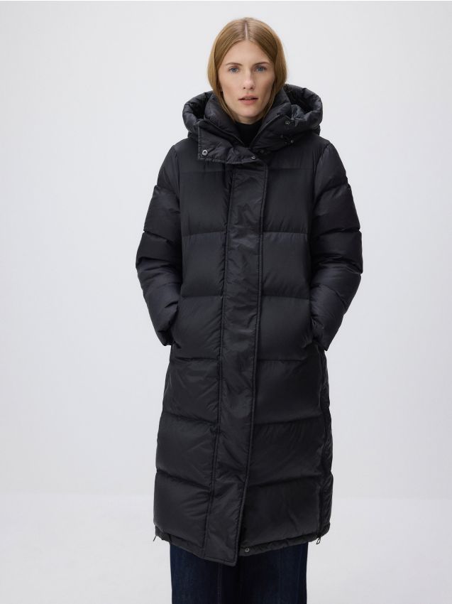 Down coat with a hood - RESERVED