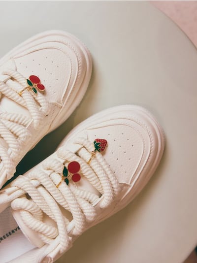 Leather imitation trainers
