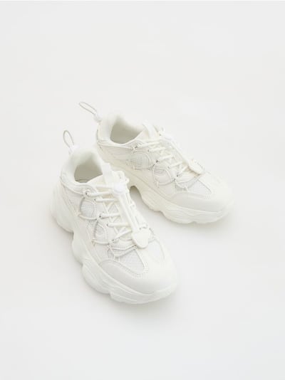 GIRLS` TREKKING SHOES