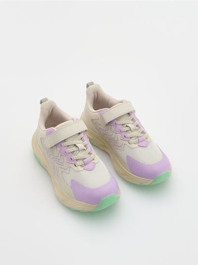 Baskets multicolores