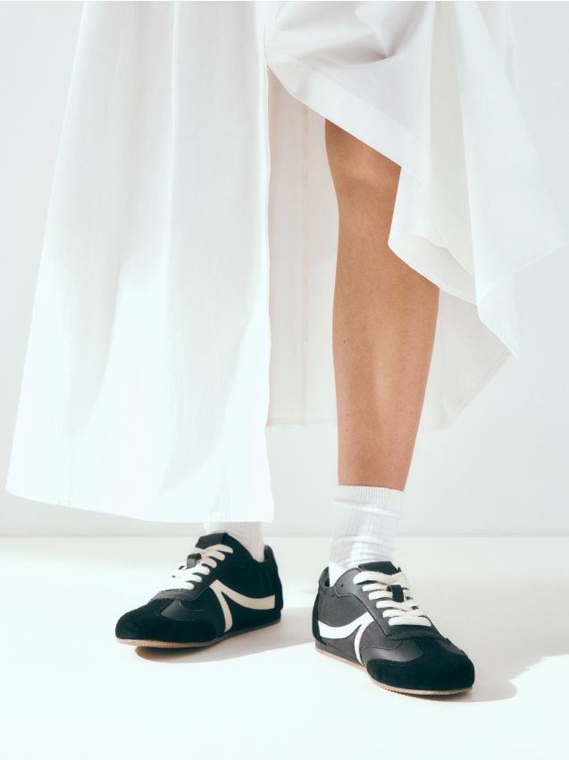 Læderrige sneakers med indlæg - RESERVED