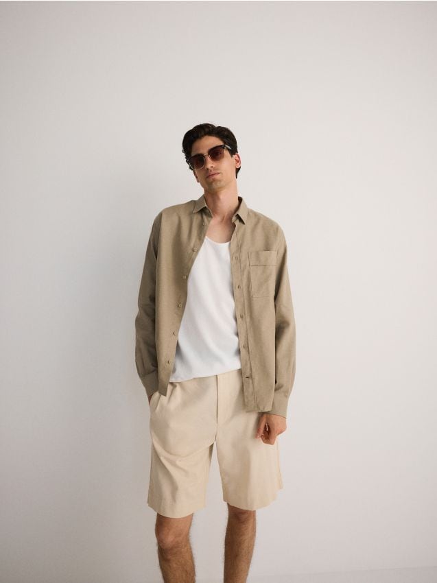 Shorts i comfort fit i hørblanding - RESERVED