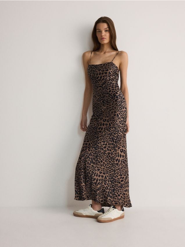 Robe maxi en viscose majoritaire - RESERVED