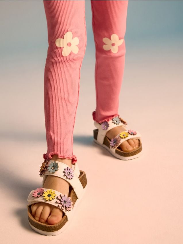Sandals with velcro fastening - RESERVED