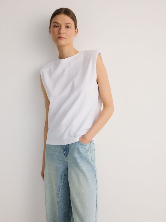 Padded shoulder T-shirt - RESERVED