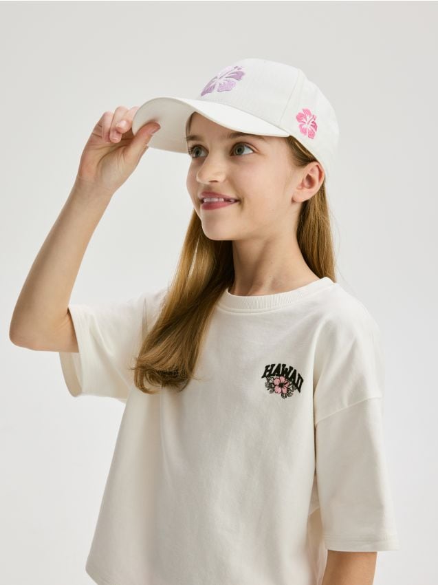 Cap with embroidery - RESERVED