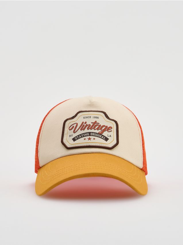 Trucker cap with patch - RESERVED