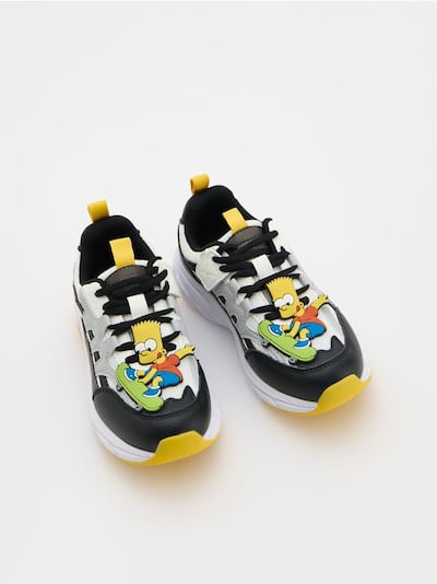 BOYS` TREKKING SHOES