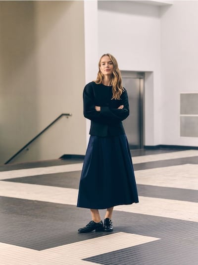 Midi skirt with belt