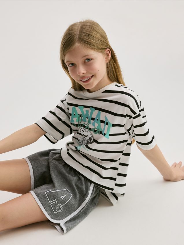 Jeans shorts with side stripe - RESERVED