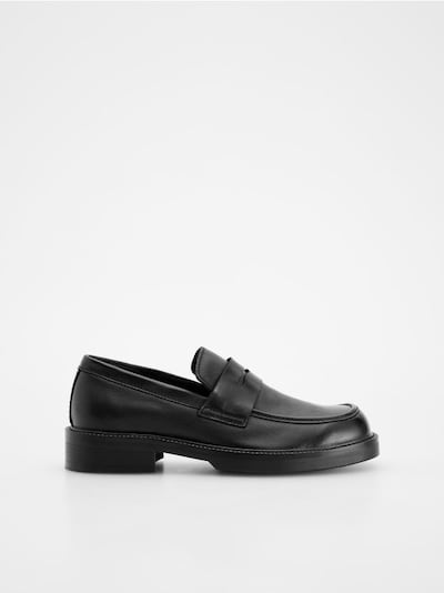 Loafers i läder