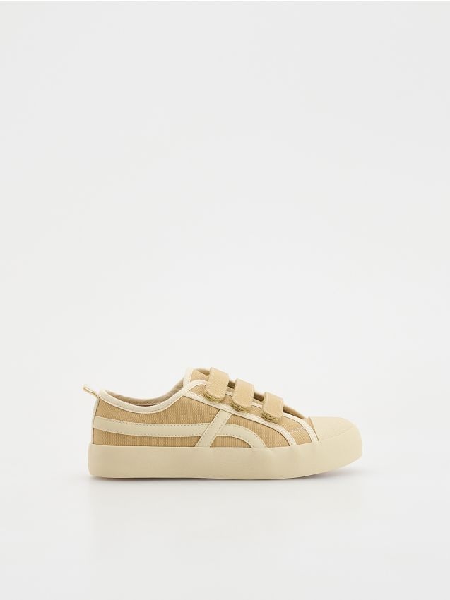 Cotton trainers with Velcro fastening - RESERVED