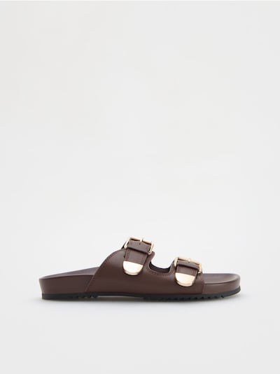 Leather rich sliders with buckles