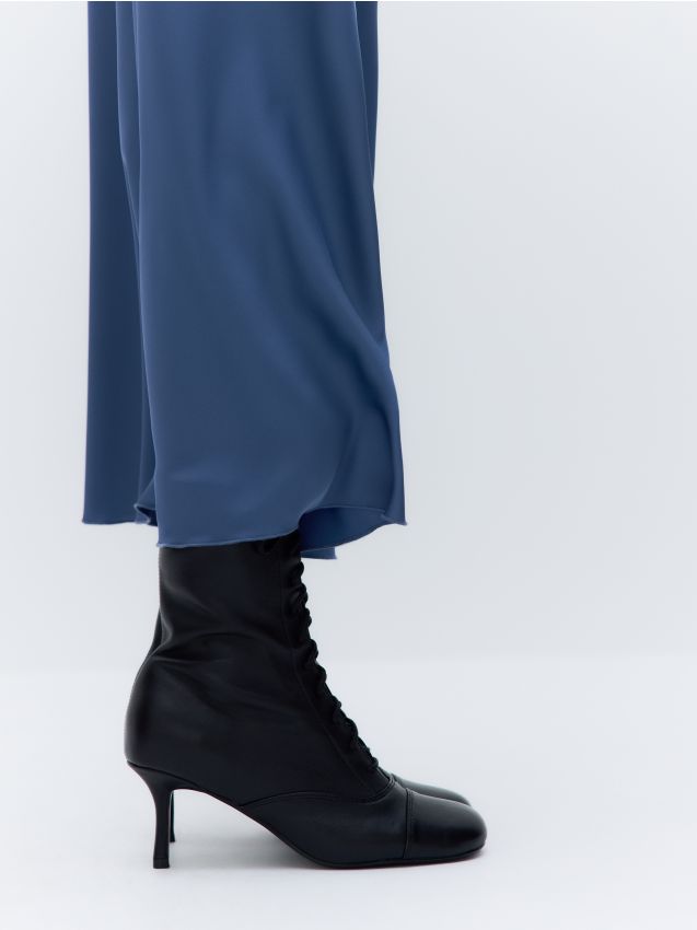 Heeled leather ankle boots - RESERVED