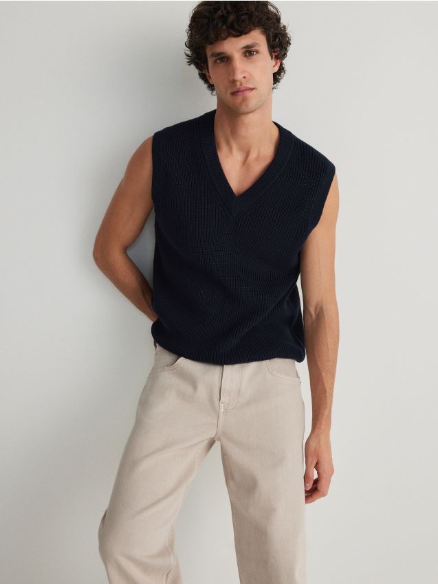 Sweater vest - RESERVED