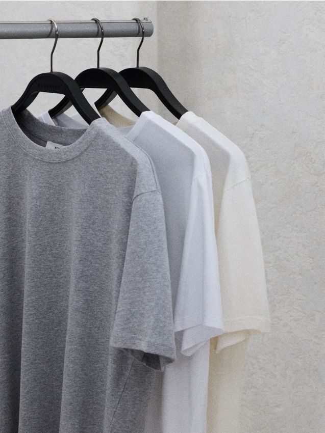 T-shirt i regular fit i bomuld - RESERVED