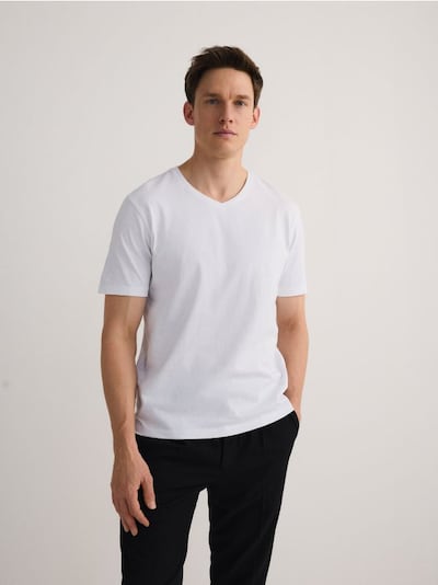 Slim fit V-neck T-shirt