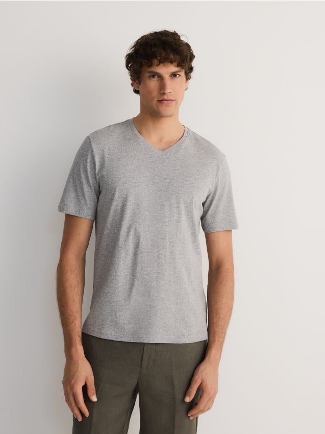 Slim fit V-neck T-shirt - RESERVED