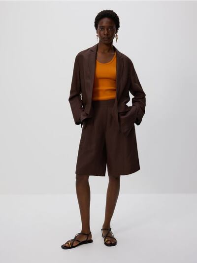 Bermuda-Shorts mit hohem Leinenanteil