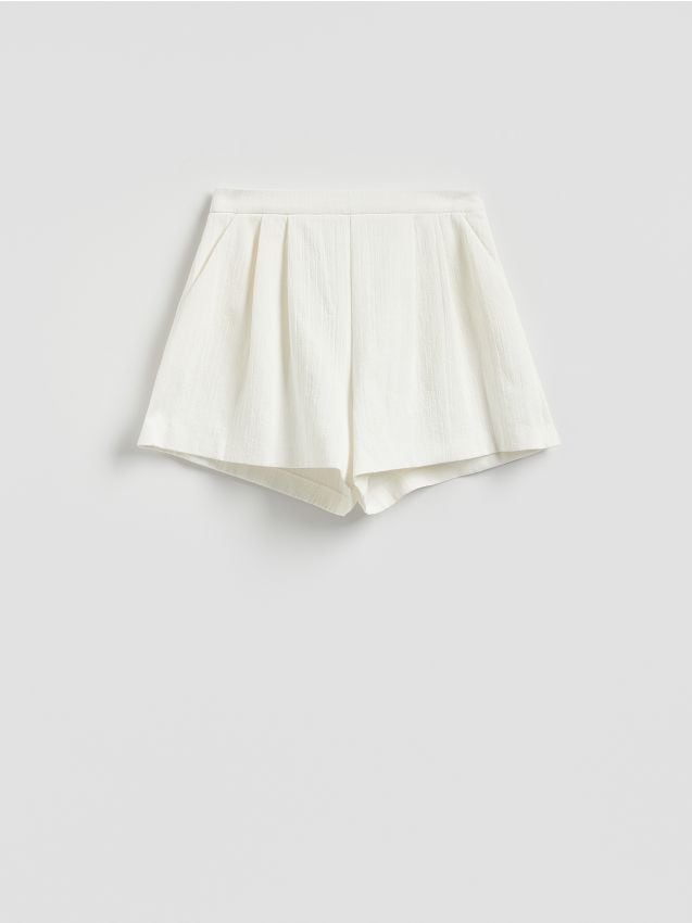 LADIES` SHORTS - RESERVED