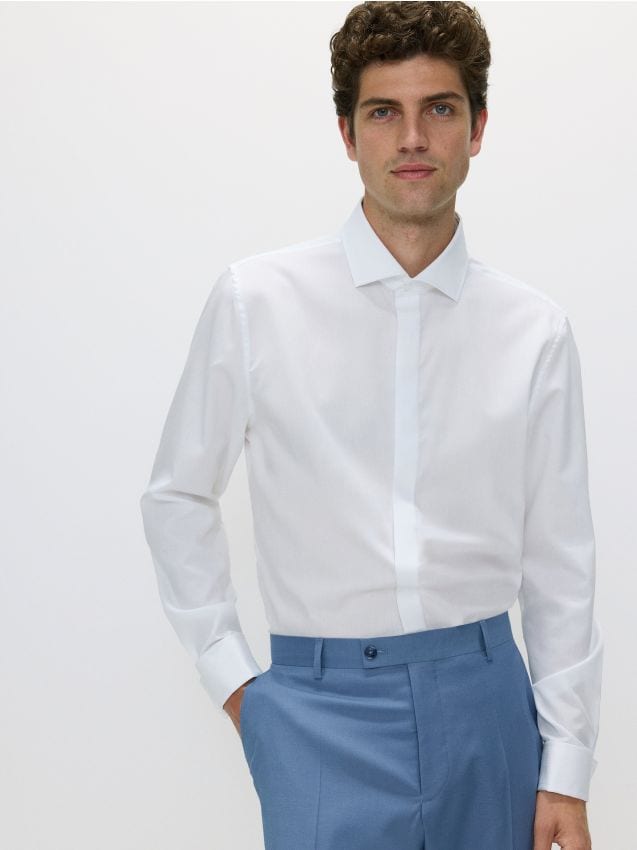 Chemise à coupe slim fit en coton majoritaire - RESERVED
