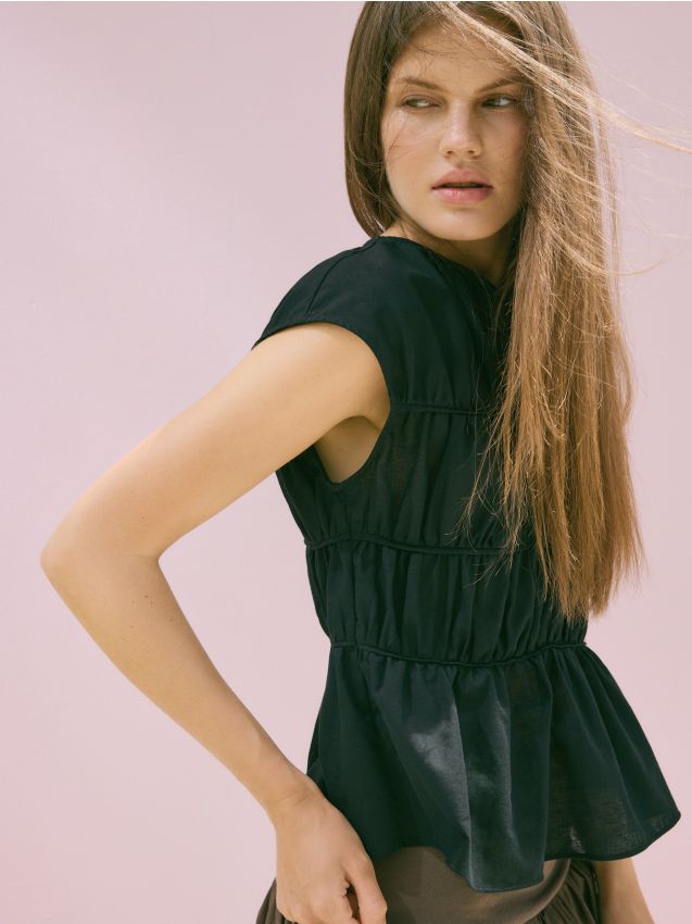 Rynket bluse med hørblanding - RESERVED
