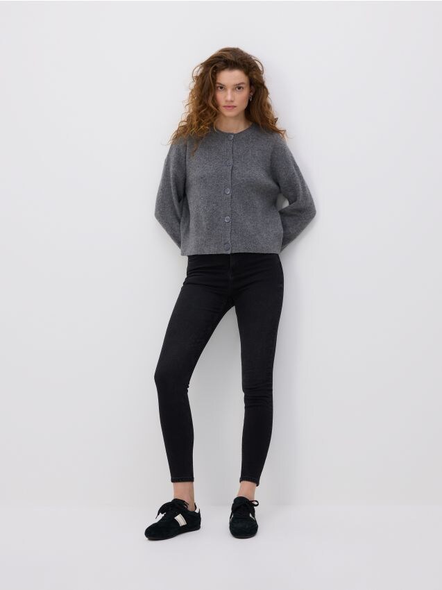 Reserved - Blugi slim fit cu aspect deteriorat - negru