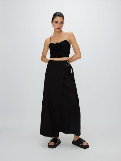 Viscose rich maxi skirt with linen blend