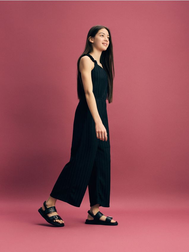 Sleeveless one-piece - RESERVED