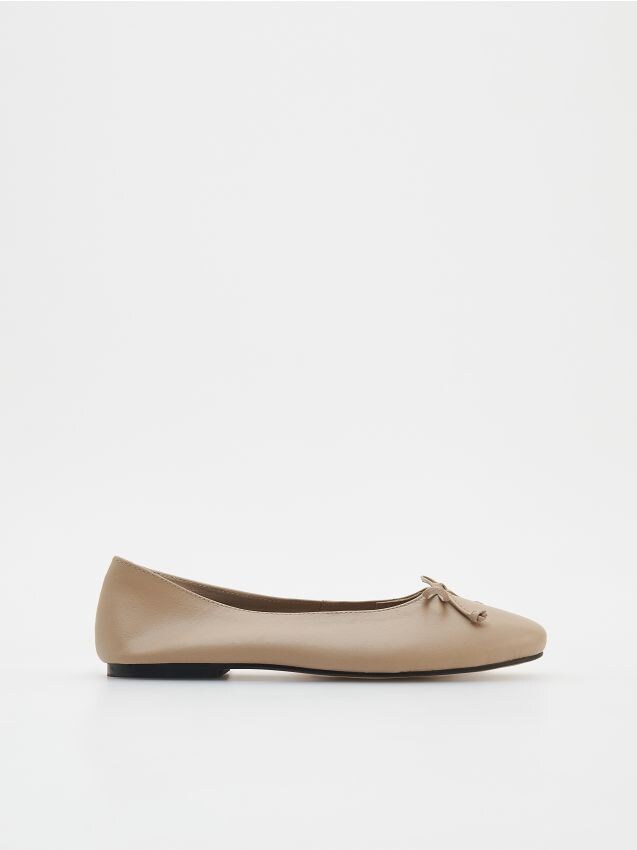 Ballerines en cuir - RESERVED
