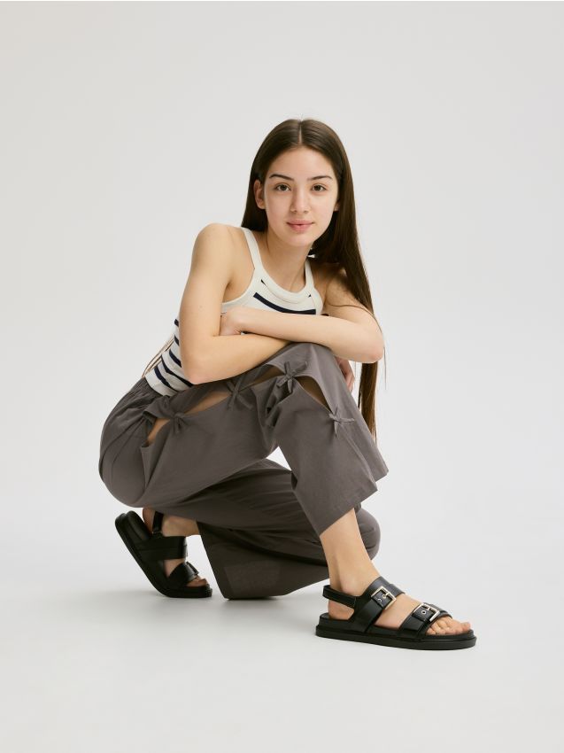 Broek met strik onderaan - RESERVED