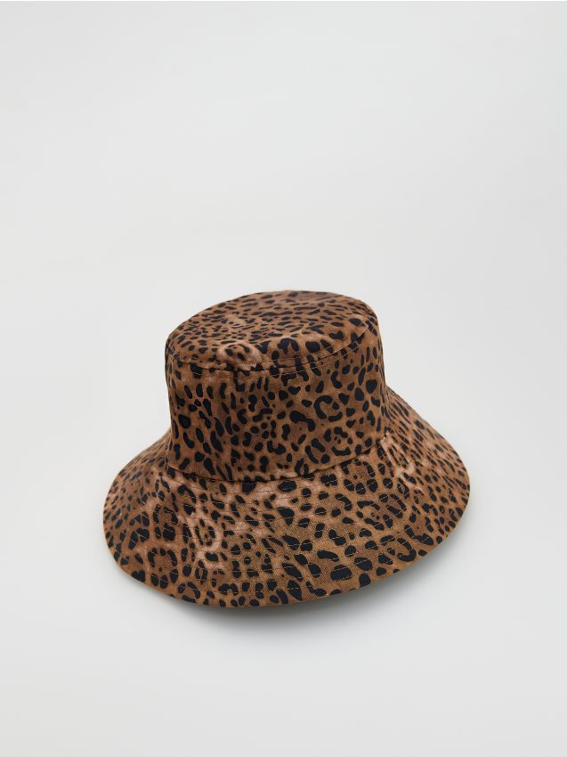 LADIES` HAT - RESERVED