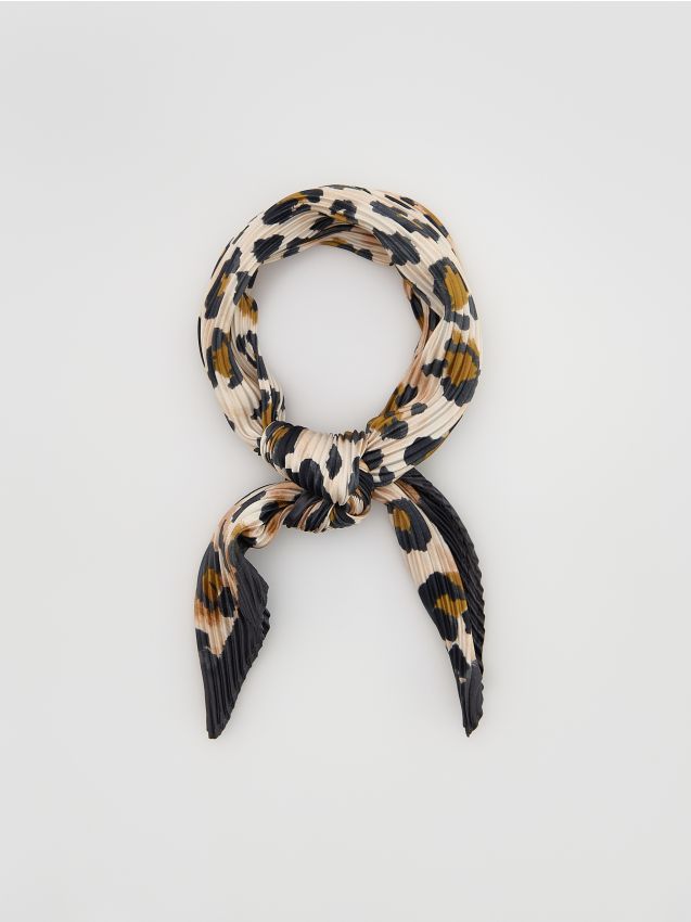 Patterned neckerchief - RESERVED
