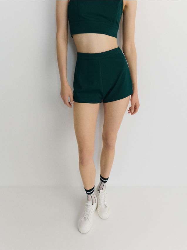 Reserved - pantaloni scurți în stil sport - verde-închis