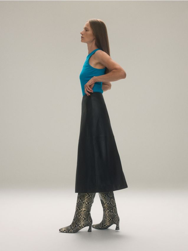 Jupe en cuir - RESERVED