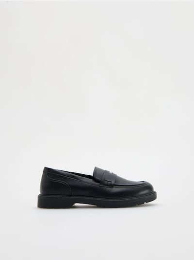 MEN`S LOAFER SHOES