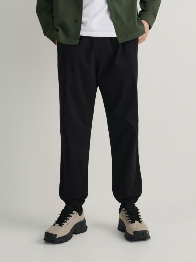 Reserved - pantaloni jogger slim fit - negru