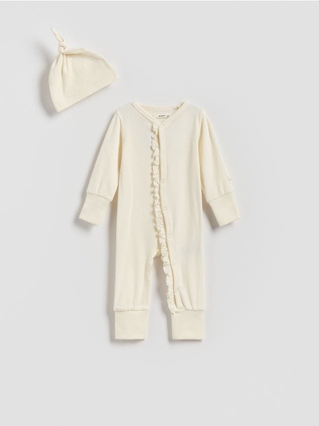 Reserved - Compleu cu salopetă și căciulă beanie - crem
