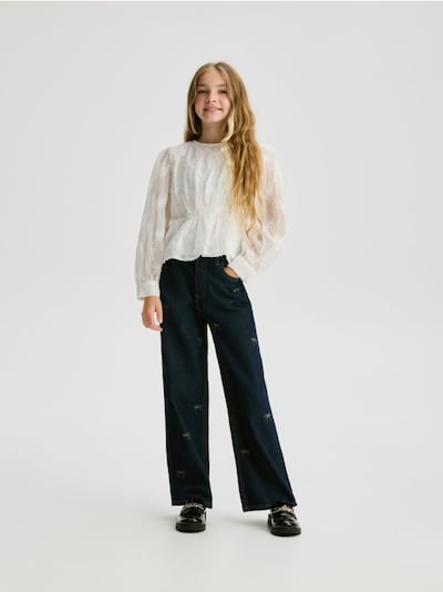 Super wide-leg jeans with embroidery