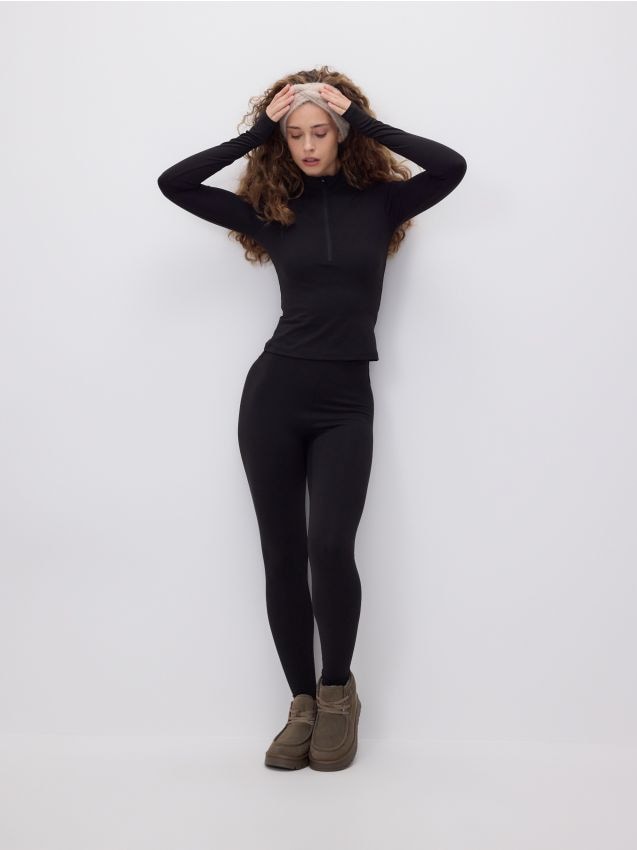 Reserved - Bluză sport cu guler înalt - negru