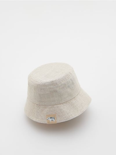Klobúk typu bucket hat s prímesou ľanu