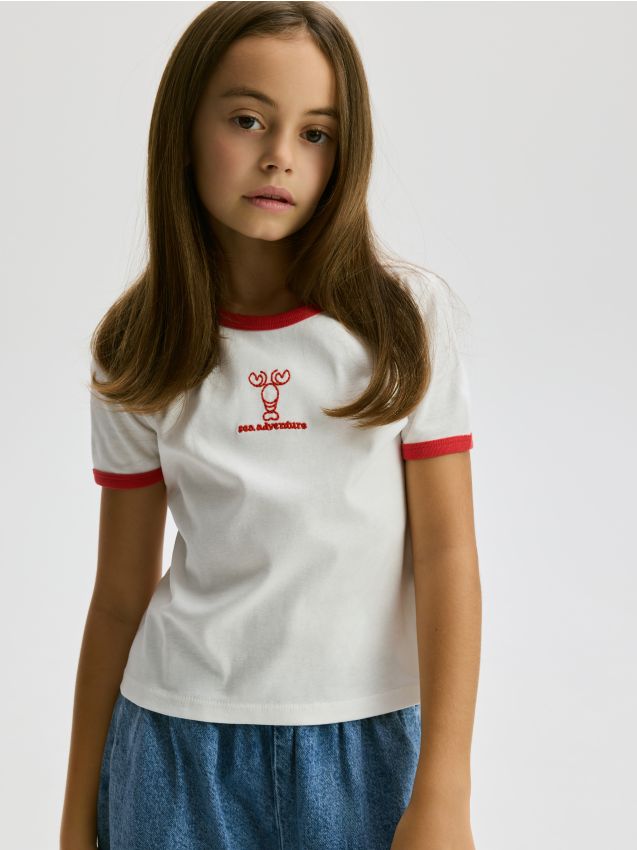 T-shirt with embroidery - RESERVED
