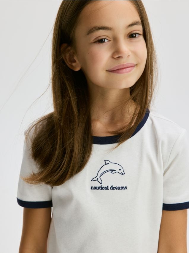 T-shirt with embroidery - RESERVED