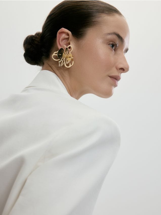 Earrings with floral motif - RESERVED
