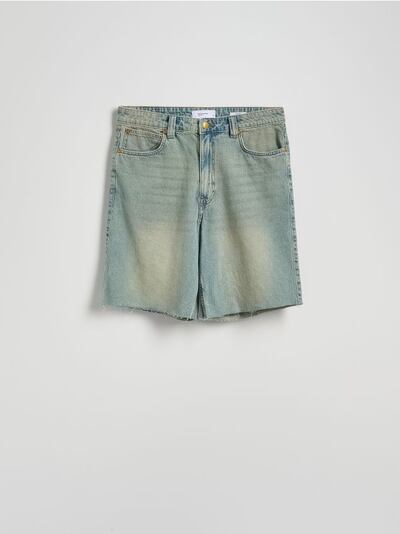 Straight denim shorts