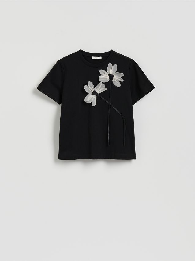 T-shirt with flower appliqué - RESERVED